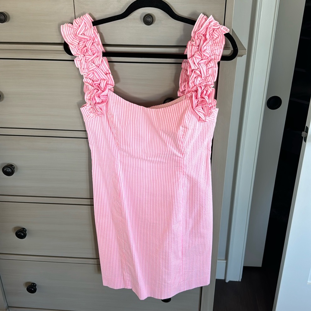 Size 6 Lilly Pulitzer pink and white striped dress with zip on the back